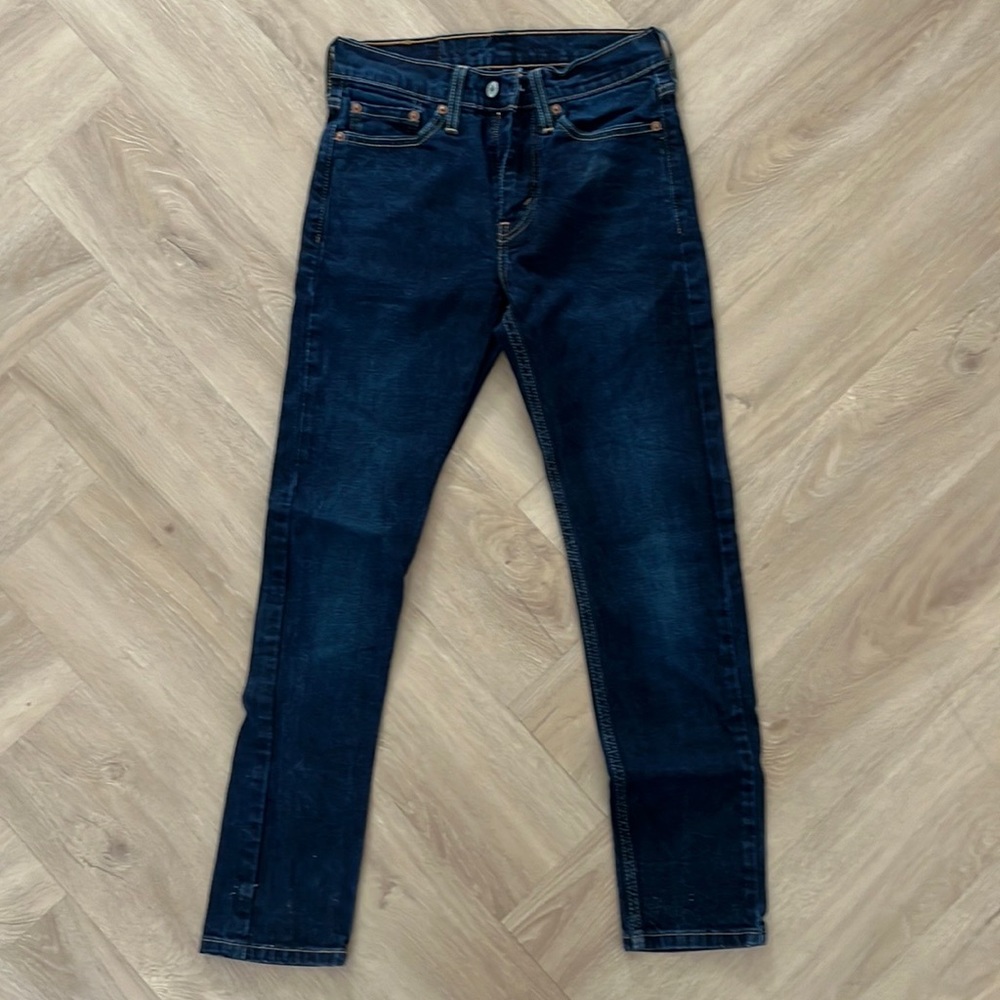 Boys Levi’s - 28/30 Excellent condition.